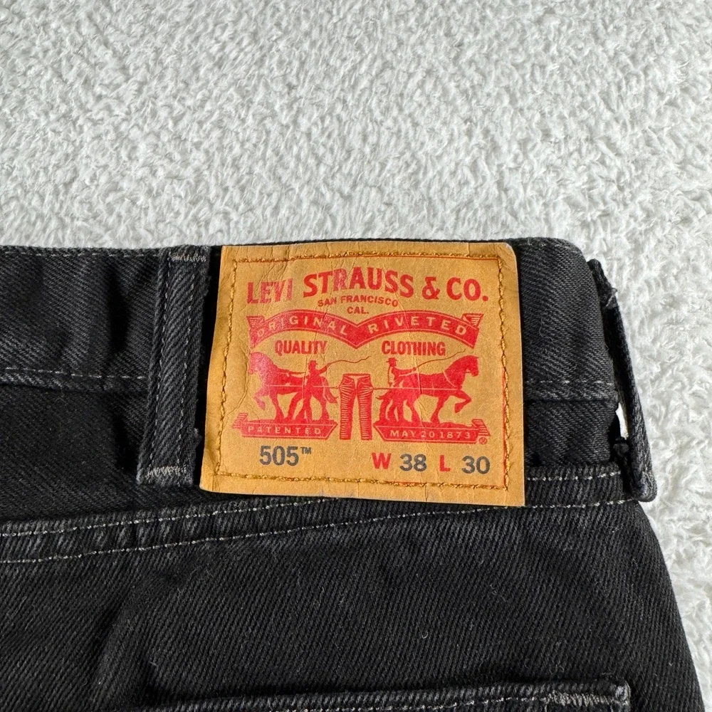 Levi's 505 38x30 Regular Fit Straight Leg Denim‎ Jeans Pants Men's Black Clean
